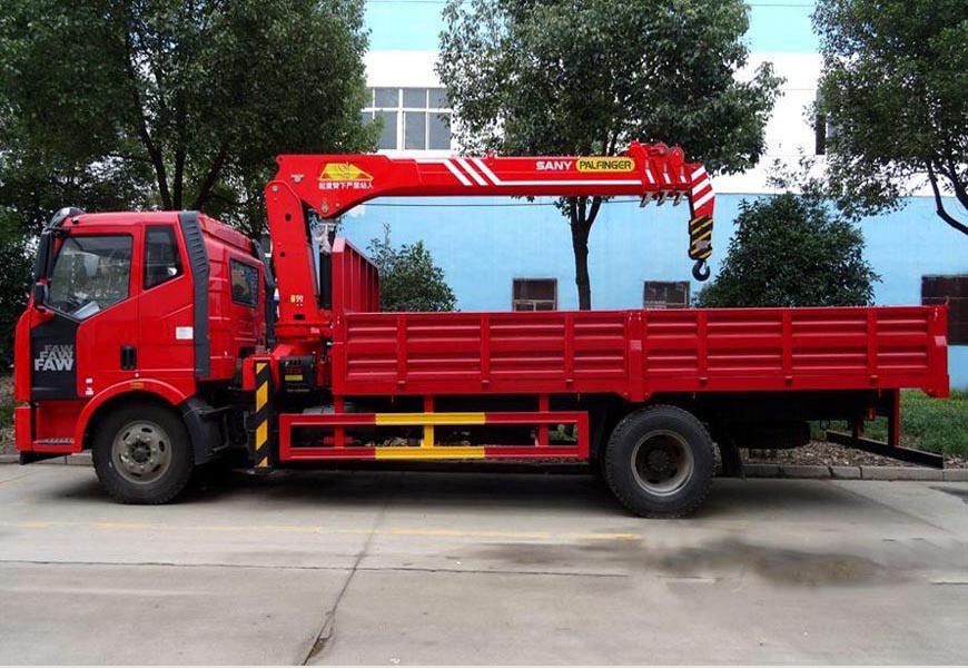 解放J6單橋6.3噸隨車(chē)吊